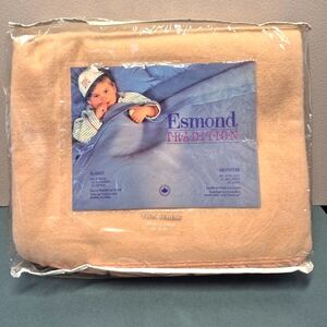 Esmond Trimmed Blanket Twin Peach Orange Color Made in Canada
